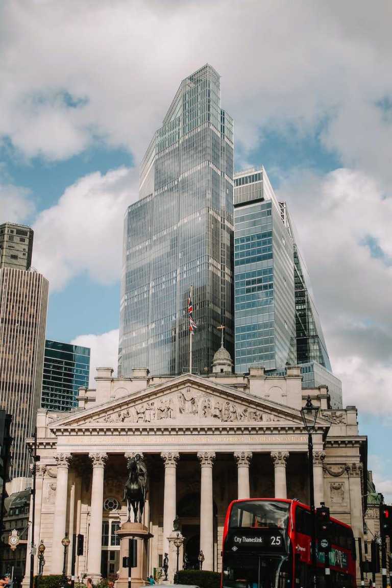 Is Metro Bank Failing Now?: A Case for Not “Ignoring FinTech”