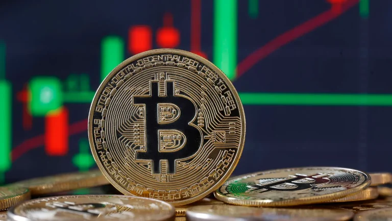 Bitcoin Tumbles Below $99K, Erasing $860M in Market Value