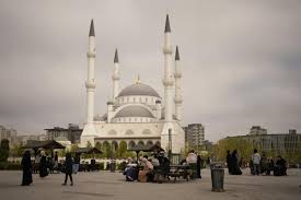 Earthquake Aftermath: Panic and Injuries in Istanbul