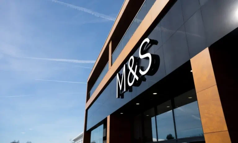 Marks & Spencer Under Fire as Watchdog Bans ‘Thin Model’ Ad