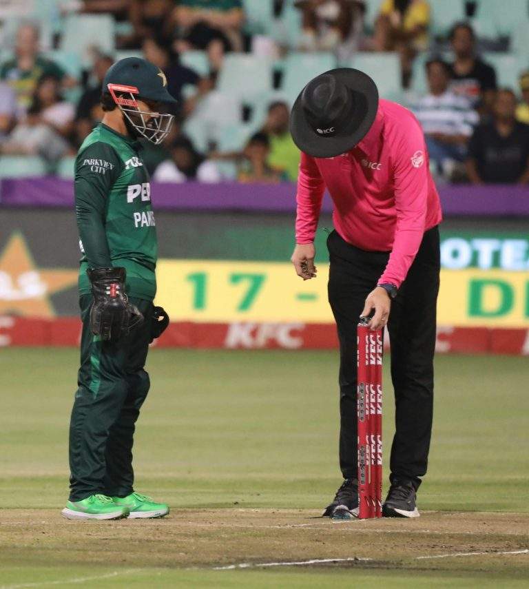 Dickie Bird, One of Cricket Greatest Umpires, Dies